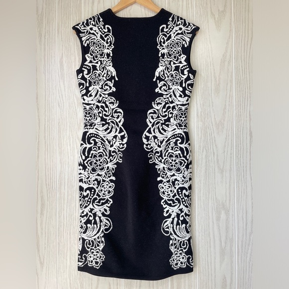 Carmen Marc Valvo Black/Ivory Jacquard Stretchy Dress Size M EUC - Picture 3 of 3